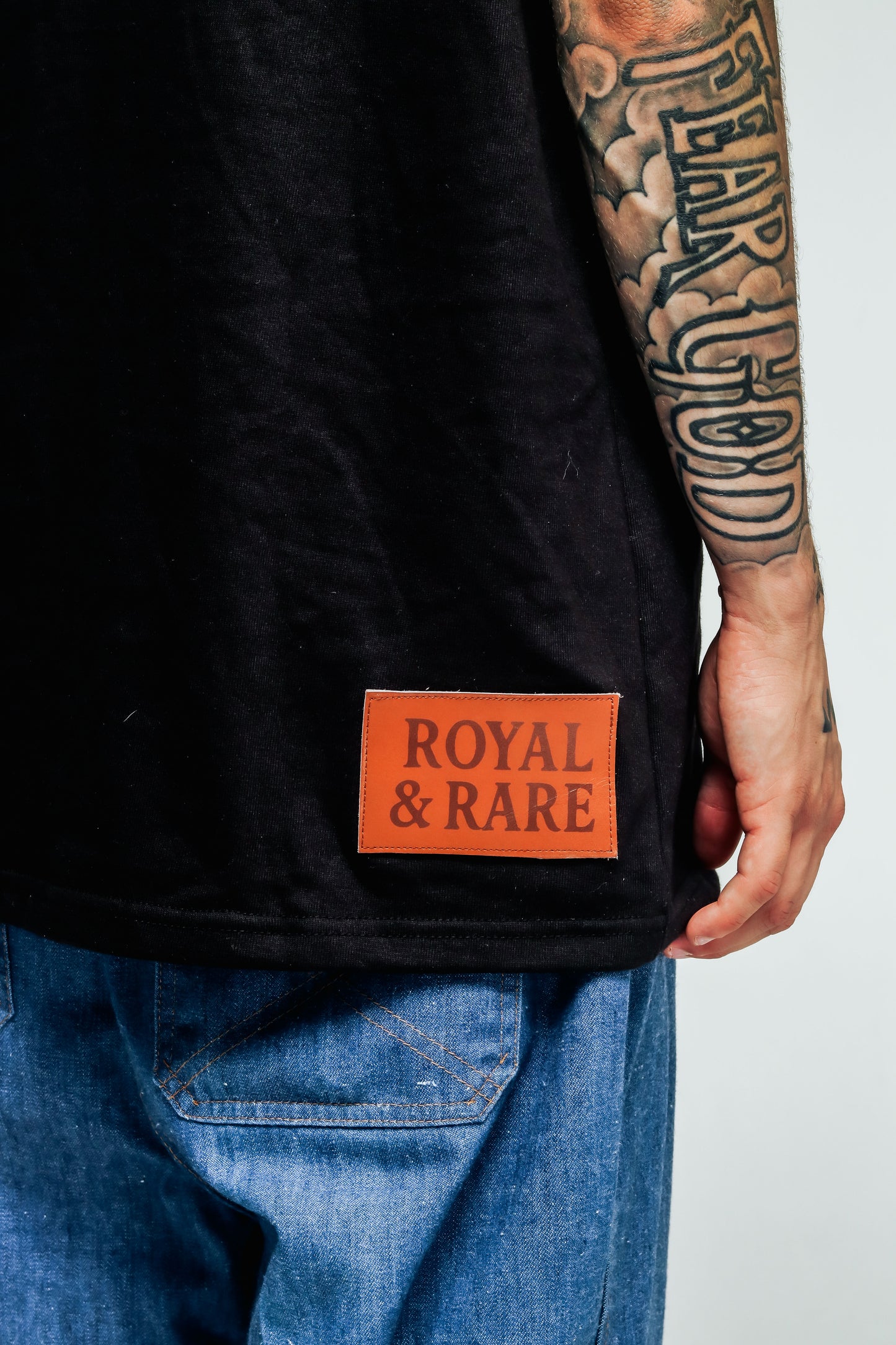 PRETTY GIRLS TEE (BLACK)